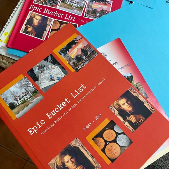 EpicBucket ListJournal📕🧛‍♀️Get here: Stan.store/peacedbyalise TVDu TourGuide fun - Picture 2 of 5